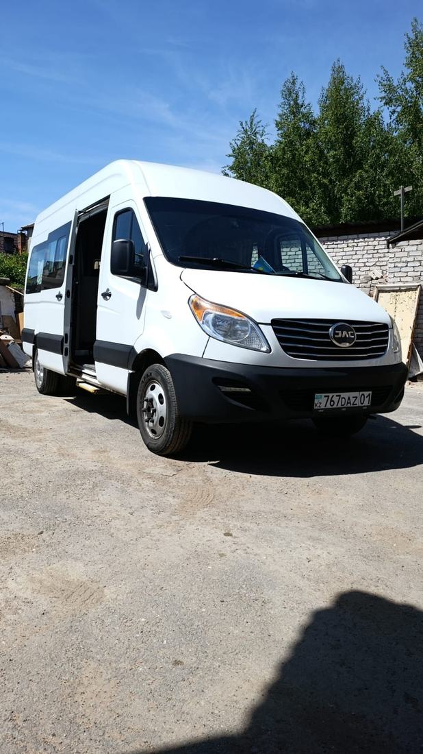 JAC Sunray сбоку